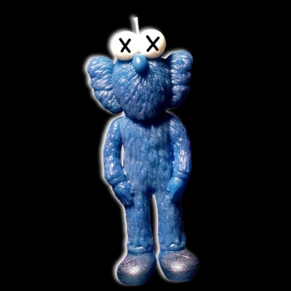 Designer Art Hand Poured Custom Kaws Dior Candle - Picture 8 of 8